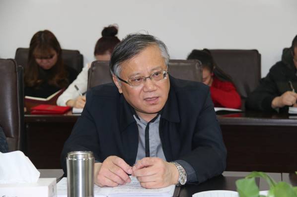 增強使命感和責(zé)任感，積極作為，為實現(xiàn)“十三五”良好開局而努力奮斗