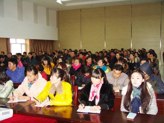 內(nèi)強(qiáng)個(gè)人素質(zhì)，外塑企業(yè)形象